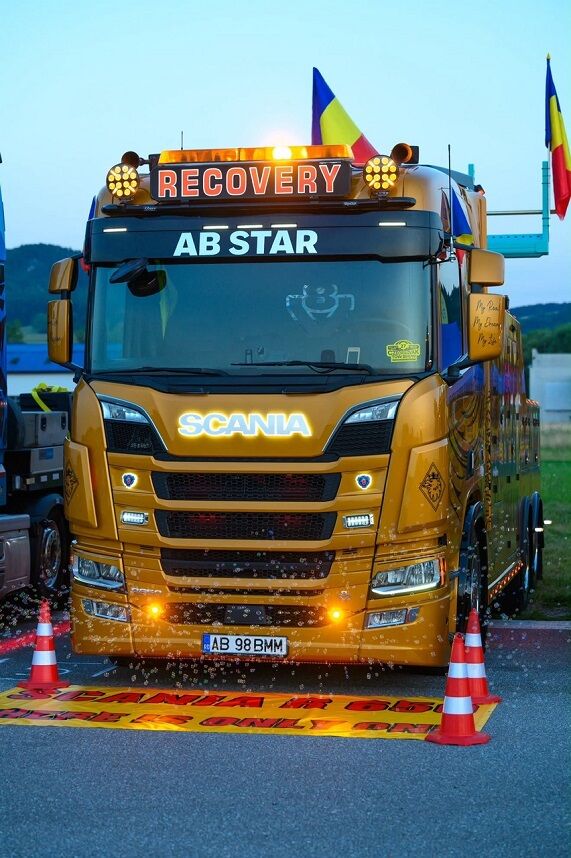 Scania R650 - Grua de remolque autos: foto 1 Scania R650 - Grua de remolque autos: foto 1