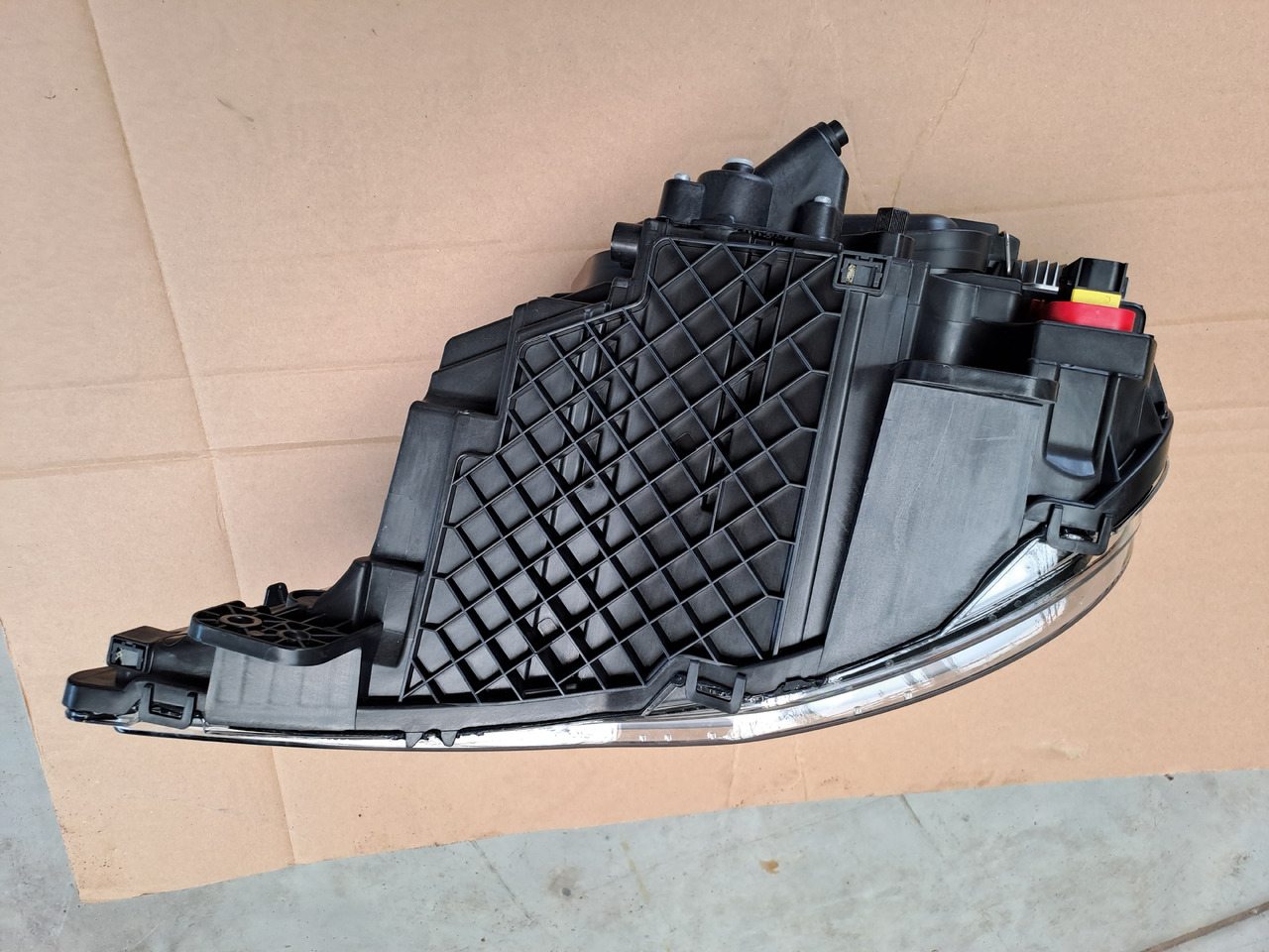 ---Neuw. Hauptscheinwerfer MAN TG3 rechts, Leuchtweitenverstellung, Artikel - Nr. : 81.25101 - 6738 - Faro delantero para Camión: foto 4 ---Neuw. Hauptscheinwerfer MAN TG3 rechts, Leuchtweitenverstellung, Artikel - Nr. : 81.25101 - 6738 - Faro delantero para Camión: foto 4