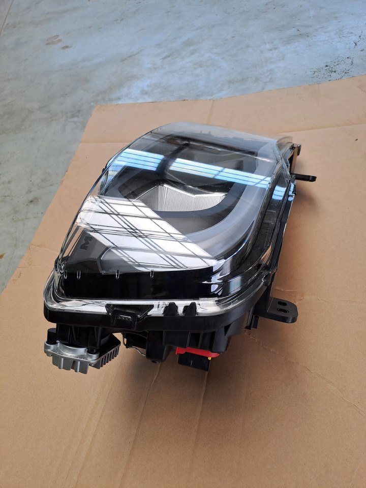 ---Neuw. Hauptscheinwerfer MAN TG3 rechts, Leuchtweitenverstellung, Artikel - Nr. : 81.25101 - 6738 - Faro delantero para Camión: foto 2 ---Neuw. Hauptscheinwerfer MAN TG3 rechts, Leuchtweitenverstellung, Artikel - Nr. : 81.25101 - 6738 - Faro delantero para Camión: foto 2