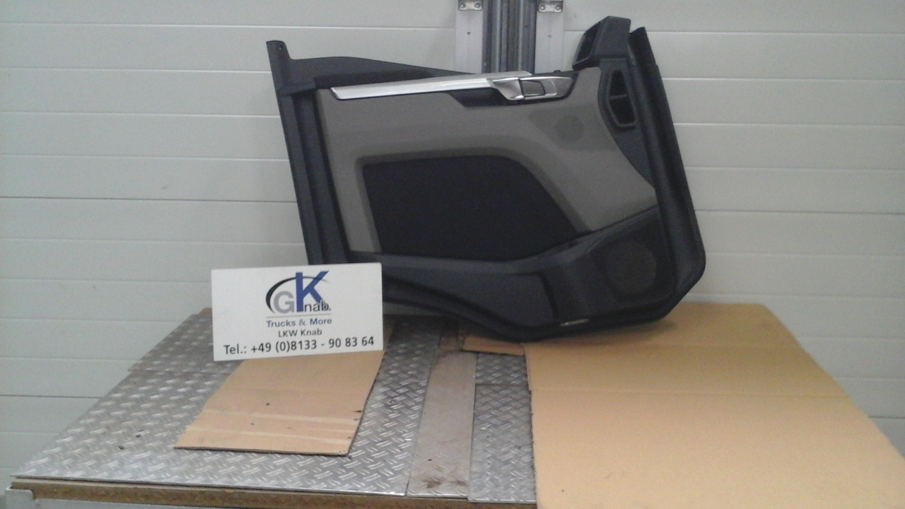 Neuwertige Türverkleidung rechts MAN TGM / TG3 Artikel - Nr.: 81.62630 - 6248 - Puerta y piezas para Camión: foto 1 Neuwertige Türverkleidung rechts MAN TGM / TG3 Artikel - Nr.: 81.62630 - 6248 - Puerta y piezas para Camión: foto 1