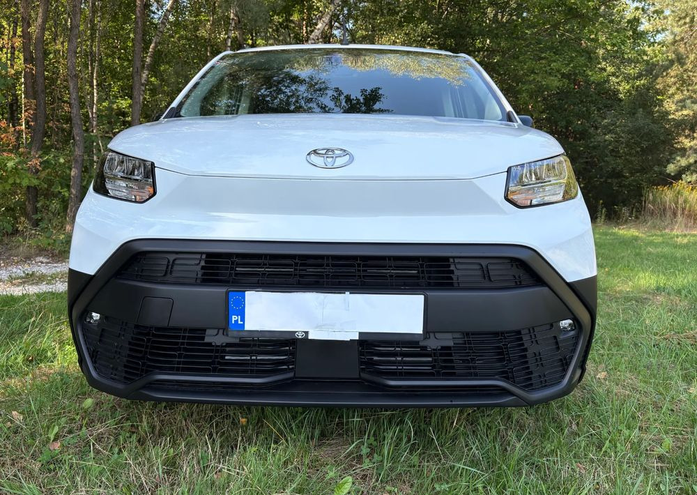 Toyota Proace City Verso 1.5 D-4D Combi - Furgoneta pequeña: foto 2 Toyota Proace City Verso 1.5 D-4D Combi - Furgoneta pequeña: foto 2