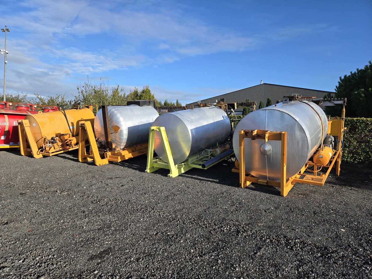 RINCHEVAL SECMAIR MAUGUIN - Cisterna de riego asfáltico: foto 1 RINCHEVAL SECMAIR MAUGUIN - Cisterna de riego asfáltico: foto 1