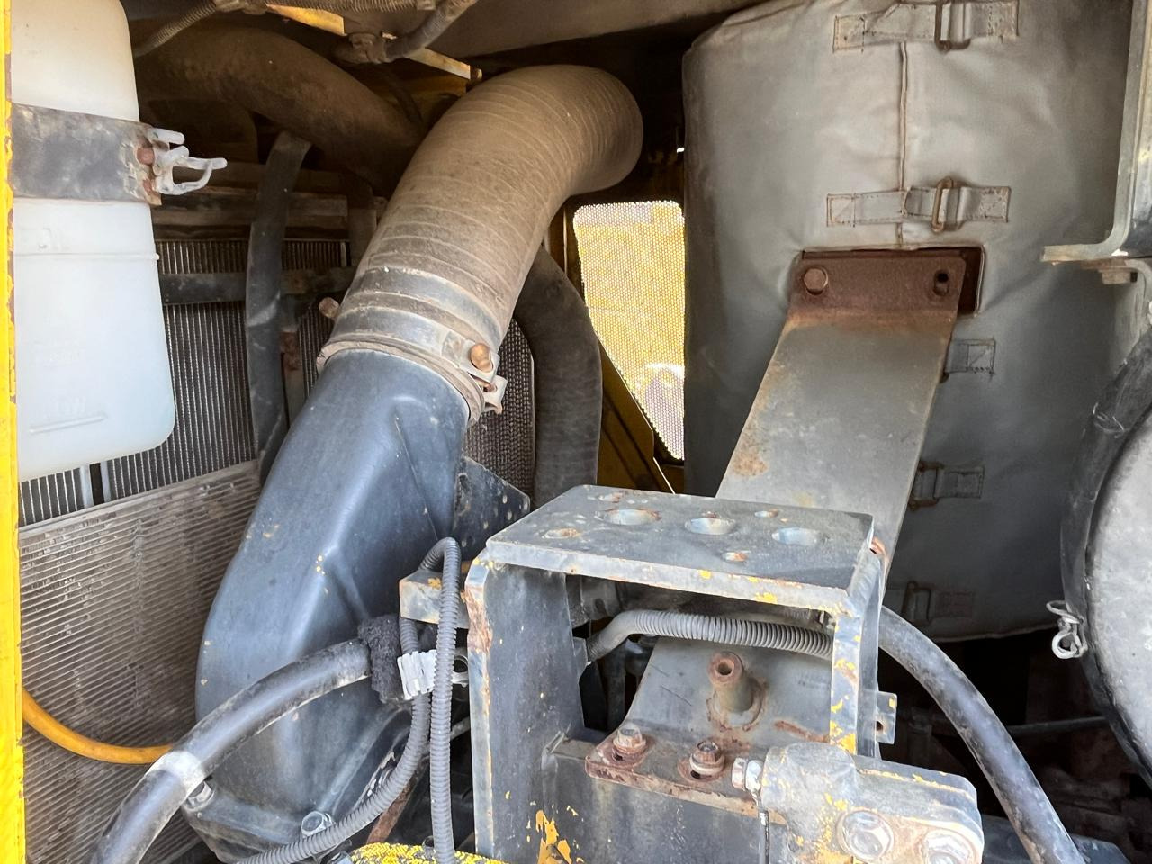 KOMATSU D155-A-6 - Bulldozer: foto 2 KOMATSU D155-A-6 - Bulldozer: foto 2