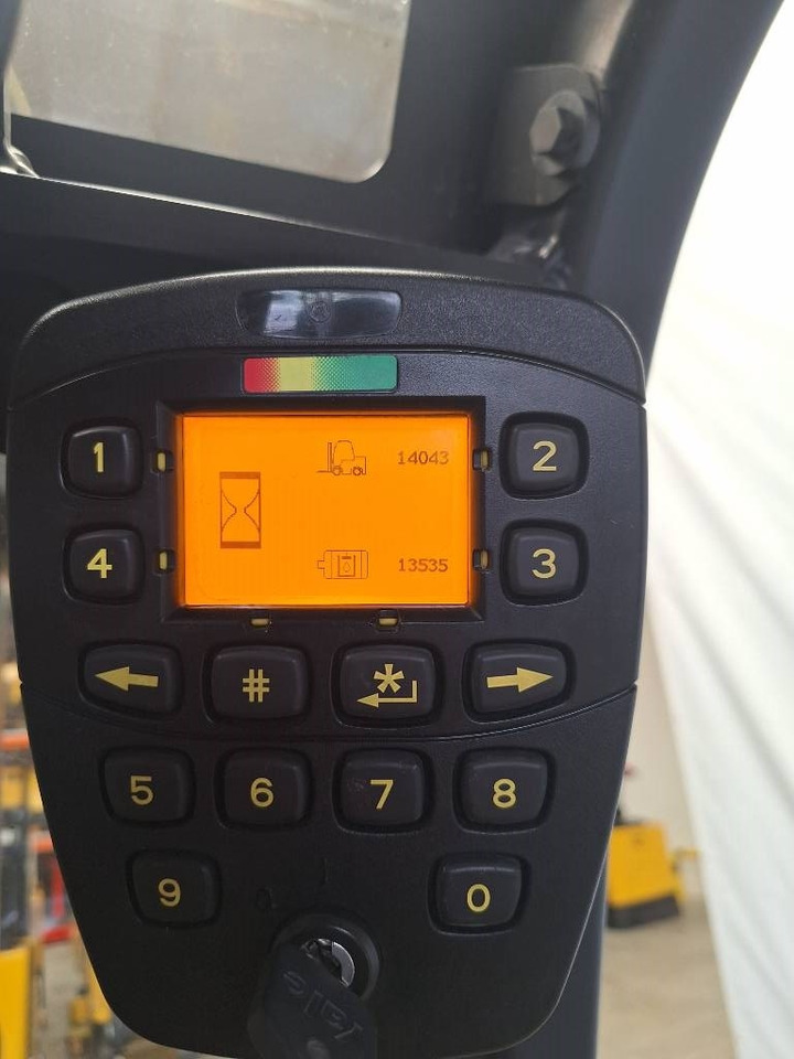 Yale ERP 16 VT - Carretilla elevadora eléctrica: foto 5 Yale ERP 16 VT - Carretilla elevadora eléctrica: foto 5