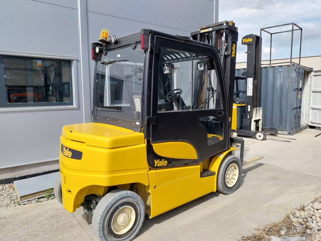 Yale ERP 45 VM - Carretilla elevadora eléctrica: foto 1 Yale ERP 45 VM - Carretilla elevadora eléctrica: foto 1