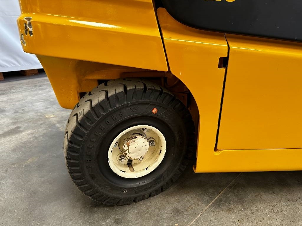 Yale ERP35VL - Carretilla elevadora eléctrica: foto 3 Yale ERP35VL - Carretilla elevadora eléctrica: foto 3