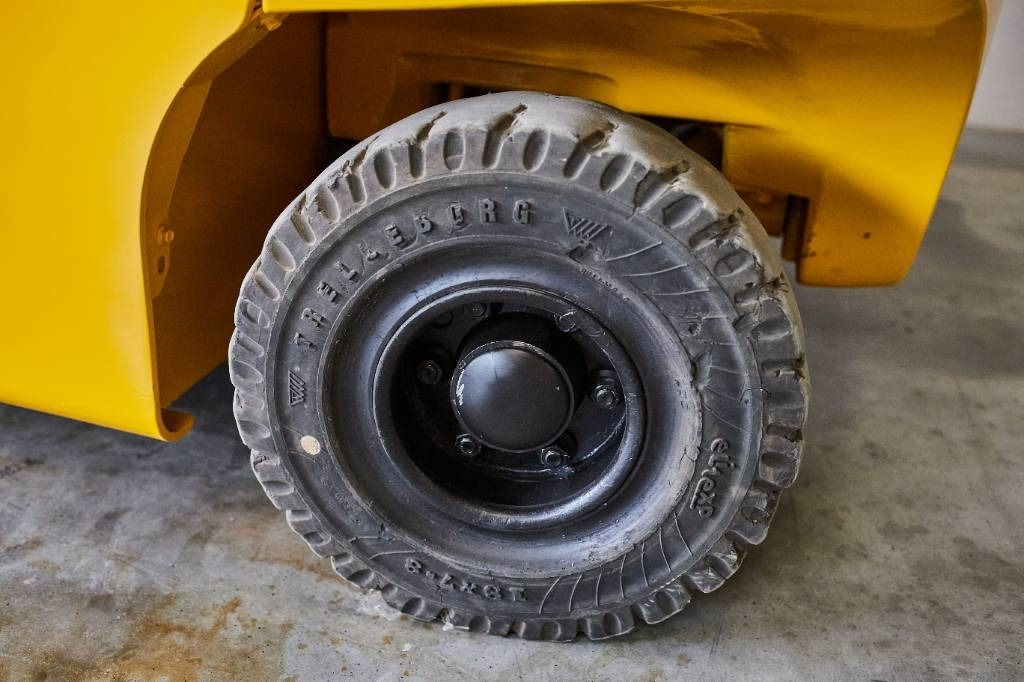 Yale ERP35VL - Carretilla elevadora eléctrica: foto 4 Yale ERP35VL - Carretilla elevadora eléctrica: foto 4