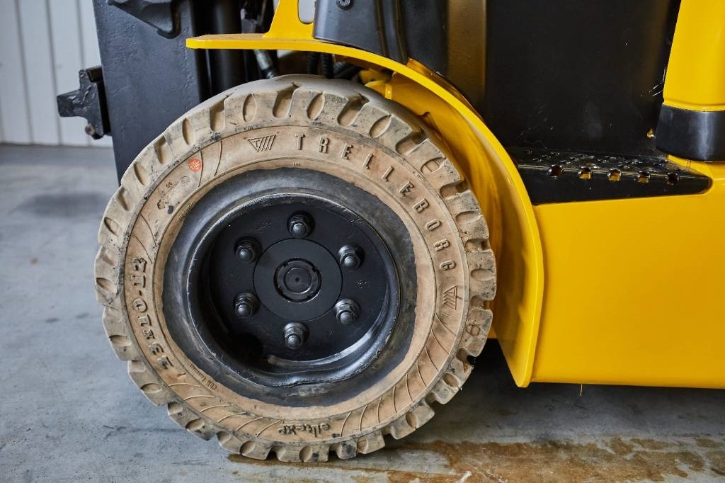 Yale ERP35VL - Carretilla elevadora eléctrica: foto 3 Yale ERP35VL - Carretilla elevadora eléctrica: foto 3