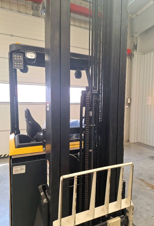 Yale MR 14 - Retráctil: foto 4 Yale MR 14 - Retráctil: foto 4