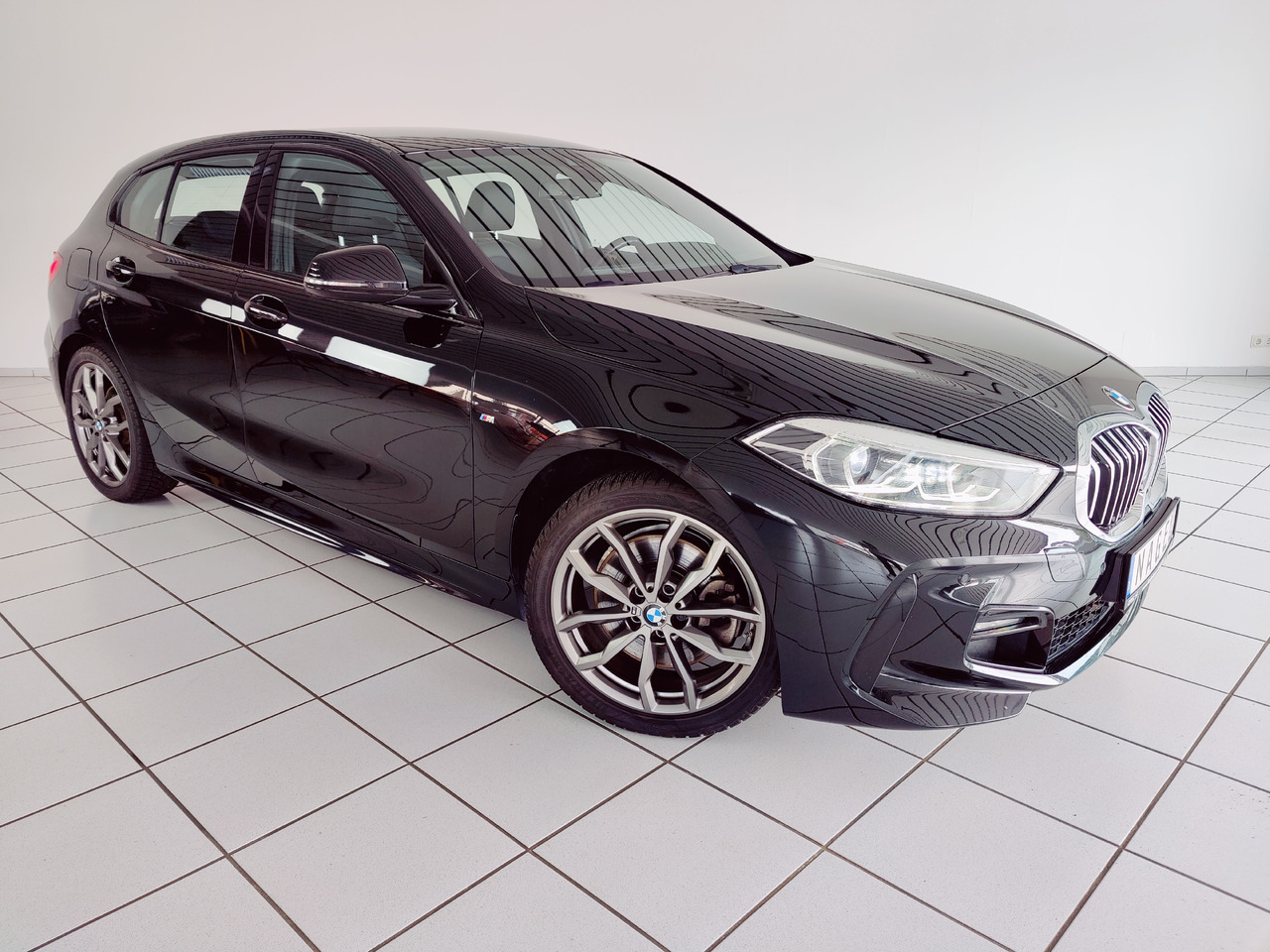 BMW 120 i M Sport RTTI LiveCockpit Head-up Navi - Berlina: foto 3 BMW 120 i M Sport RTTI LiveCockpit Head-up Navi - Berlina: foto 3