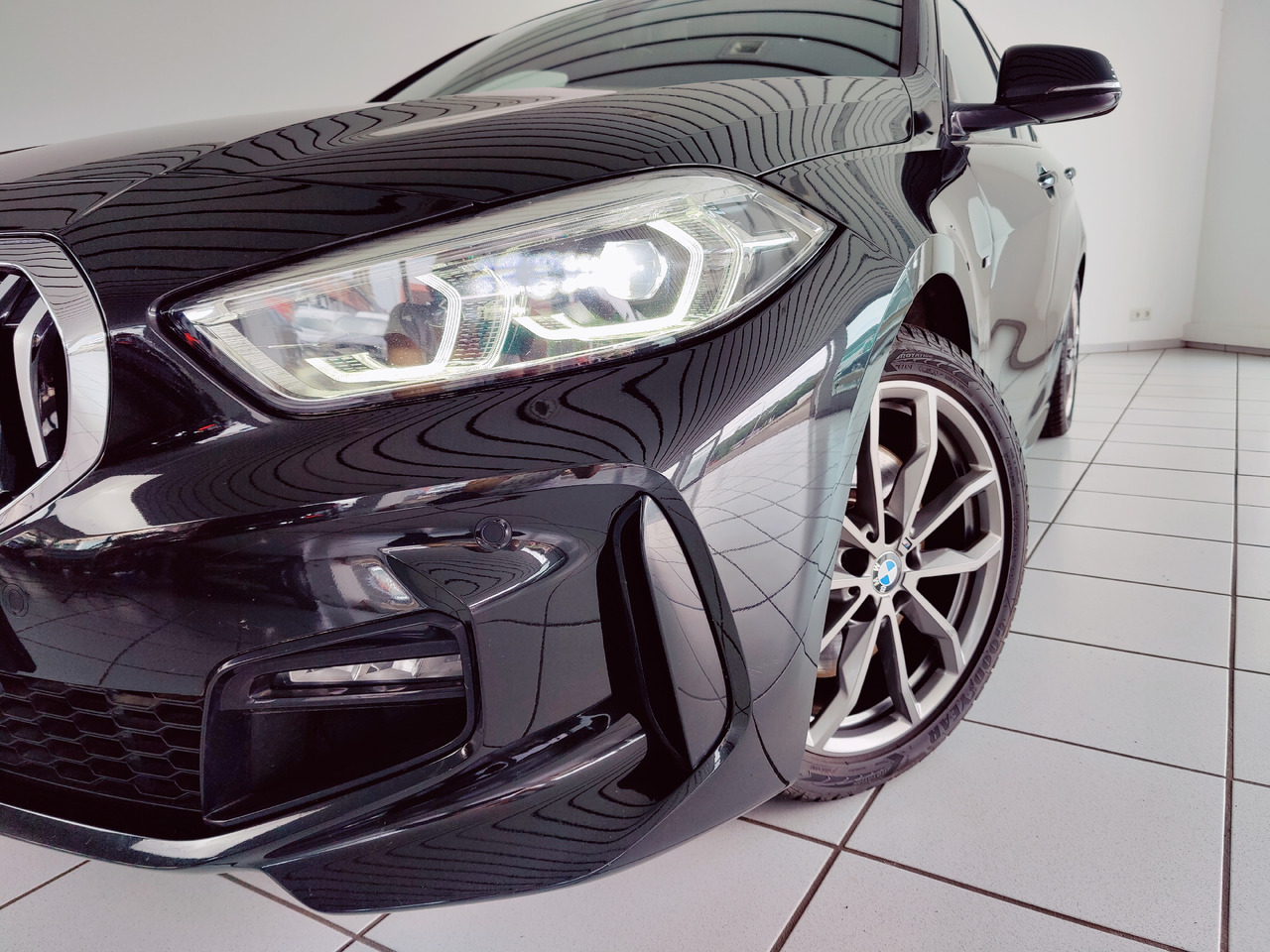 BMW 120 i M Sport RTTI LiveCockpit Head-up Navi - Berlina: foto 2 BMW 120 i M Sport RTTI LiveCockpit Head-up Navi - Berlina: foto 2