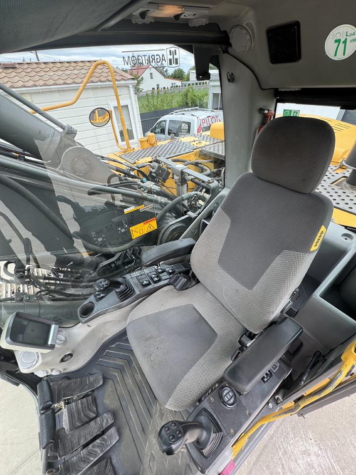 VOLVO EC 240 CNL - Excavadora de cadenas: foto 3 VOLVO EC 240 CNL - Excavadora de cadenas: foto 3