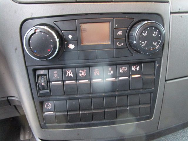 Camión caja cerrada MAN TGL 12.220 4x2 BL Euro 6, LDBW. Navigation, 7,10: foto 14 Camión caja cerrada MAN TGL 12.220 4x2 BL Euro 6, LDBW. Navigation, 7,10: foto 14