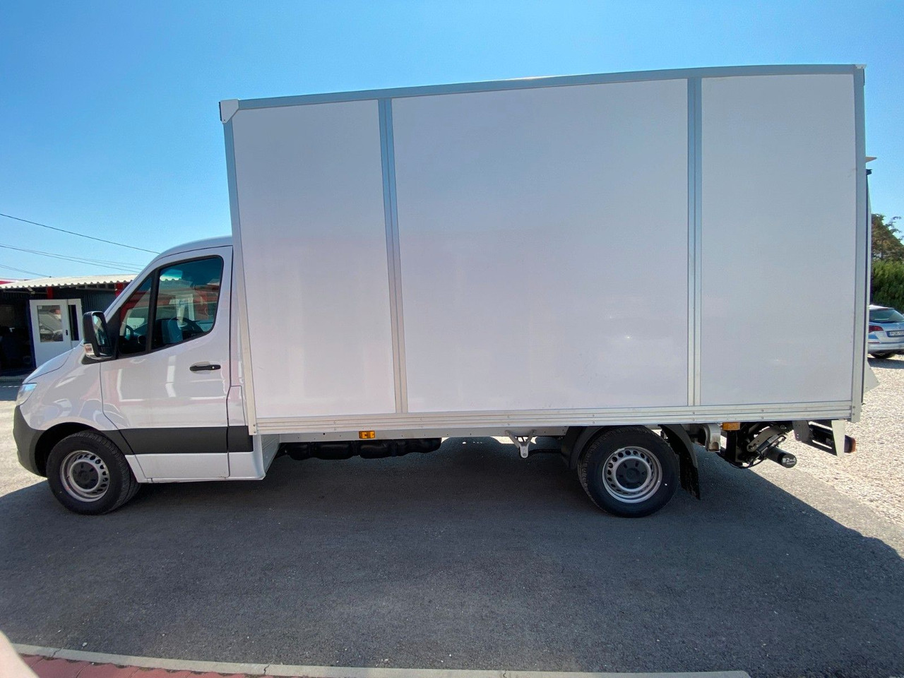 Mercedes-Benz Sprinter 317 Koffer+LBW - Furgoneta caja cerrada: foto 3 Mercedes-Benz Sprinter 317 Koffer+LBW - Furgoneta caja cerrada: foto 3