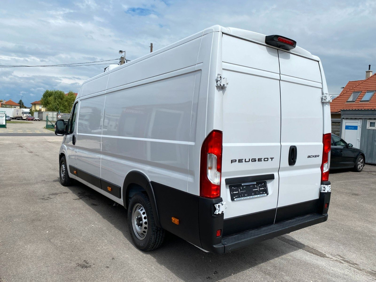 Peugeot Boxer Kasten Hochraum 435 L4H2 BlueHDi 140 Peugeot Boxer Kühlkasten 435 L4H2 BlueHDi 140 - Furgón: foto 4 Peugeot Boxer Kasten Hochraum 435 L4H2 BlueHDi 140 Peugeot Boxer Kühlkasten 435 L4H2 BlueHDi 140 - Furgón: foto 4