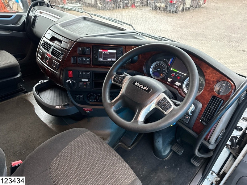 DAF XF 460 6x2, EURO 6, RHD, PTO, ACC - Cabeza tractora: foto 5 DAF XF 460 6x2, EURO 6, RHD, PTO, ACC - Cabeza tractora: foto 5