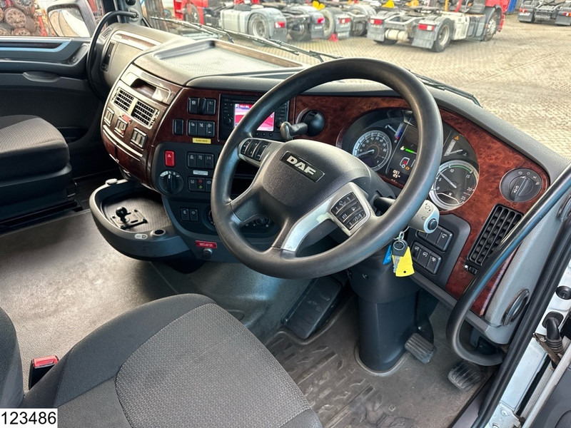 DAF XF 460 6x2, EURO 6, RHD, PTO, ACC - Cabeza tractora: foto 5 DAF XF 460 6x2, EURO 6, RHD, PTO, ACC - Cabeza tractora: foto 5