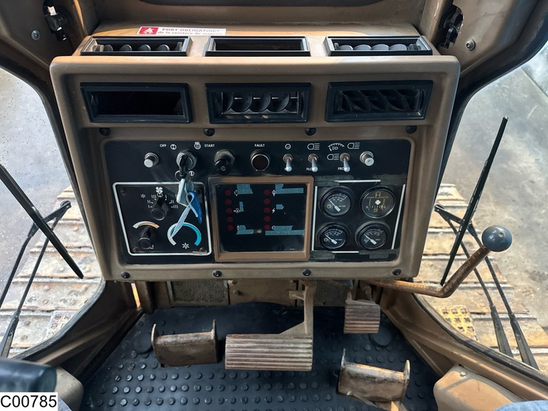 Caterpillar D5H 3304 Engine, 16,465 Hours, 98kW, 90kW - Bulldozer: foto 5 Caterpillar D5H 3304 Engine, 16,465 Hours, 98kW, 90kW - Bulldozer: foto 5