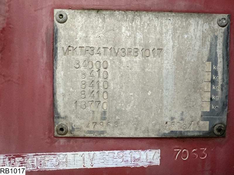 Fruehauf Fuel 39886 Liter, 7 Compartments - Semirremolque cisterna: foto 5 Fruehauf Fuel 39886 Liter, 7 Compartments - Semirremolque cisterna: foto 5