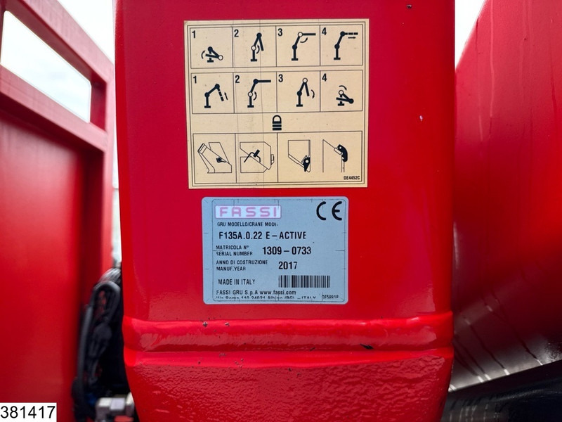 Iveco 260S36 6x2, EURO 6, Fassi, Remote - Camión caja abierta, Camión grúa: foto 5 Iveco 260S36 6x2, EURO 6, Fassi, Remote - Camión caja abierta, Camión grúa: foto 5