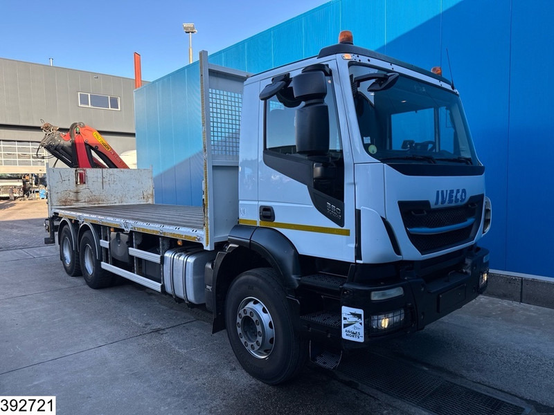 Iveco Trakker 360 6x4, EURO 6, Palfinger, Remote - Camión caja abierta, Camión grúa: foto 4 Iveco Trakker 360 6x4, EURO 6, Palfinger, Remote - Camión caja abierta, Camión grúa: foto 4