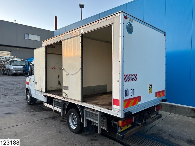 Mercedes-Benz 815 Manual transmission, Steel suspension - Camión caja cerrada: foto 4 Mercedes-Benz 815 Manual transmission, Steel suspension - Camión caja cerrada: foto 4