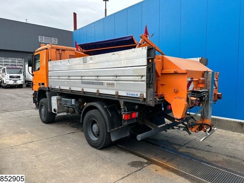 Mercedes-Benz Actros 1832 4X4, Grit spreader, Snow plough, Tipper - Camión volquete: foto 2 Mercedes-Benz Actros 1832 4X4, Grit spreader, Snow plough, Tipper - Camión volquete: foto 2