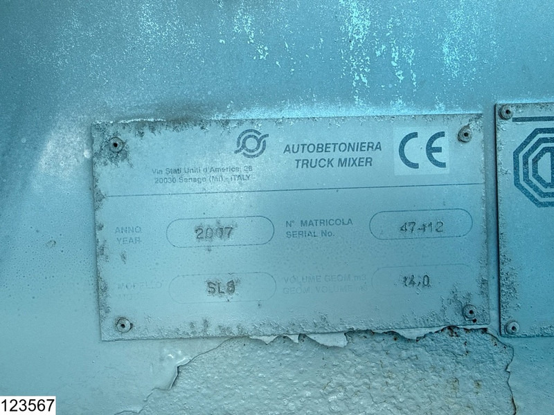 Scania P 380 8x4, Cifa, 8m3,, Manual - Camión hormigonera: foto 4 Scania P 380 8x4, Cifa, 8m3,, Manual - Camión hormigonera: foto 4