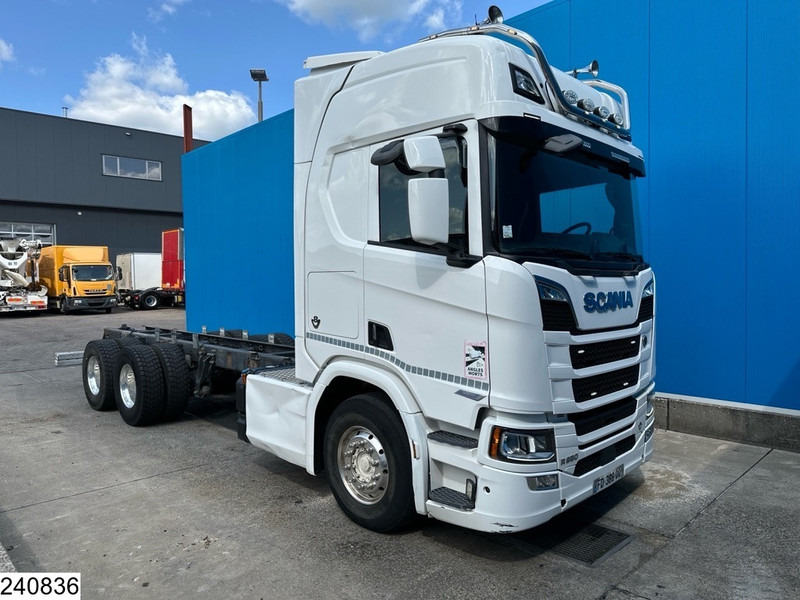 Scania R 650 6X4, EURO 6, Retarder, PTO - Camión chasis: foto 3 Scania R 650 6X4, EURO 6, Retarder, PTO - Camión chasis: foto 3