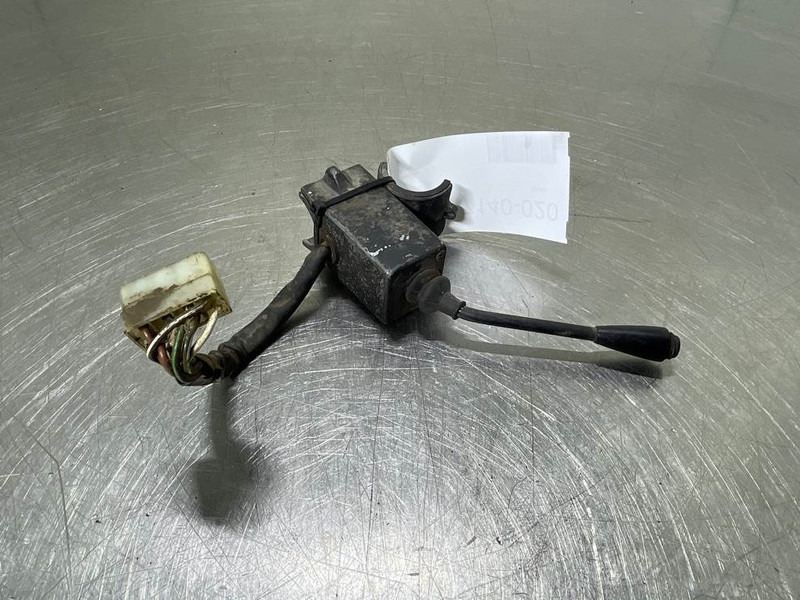 Ahlmann AZ14-4117475A-Steer col switch/Lenkstockschalter - Sistema eléctrico para Maquinaria de construcción: foto 1 Ahlmann AZ14-4117475A-Steer col switch/Lenkstockschalter - Sistema eléctrico para Maquinaria de construcción: foto 1