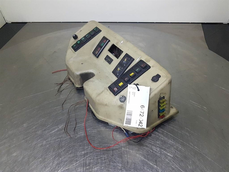 Ahlmann AZ14 - Dashboard/Console/Konsole - Cabina e interior para Maquinaria de construcción: foto 2 Ahlmann AZ14 - Dashboard/Console/Konsole - Cabina e interior para Maquinaria de construcción: foto 2