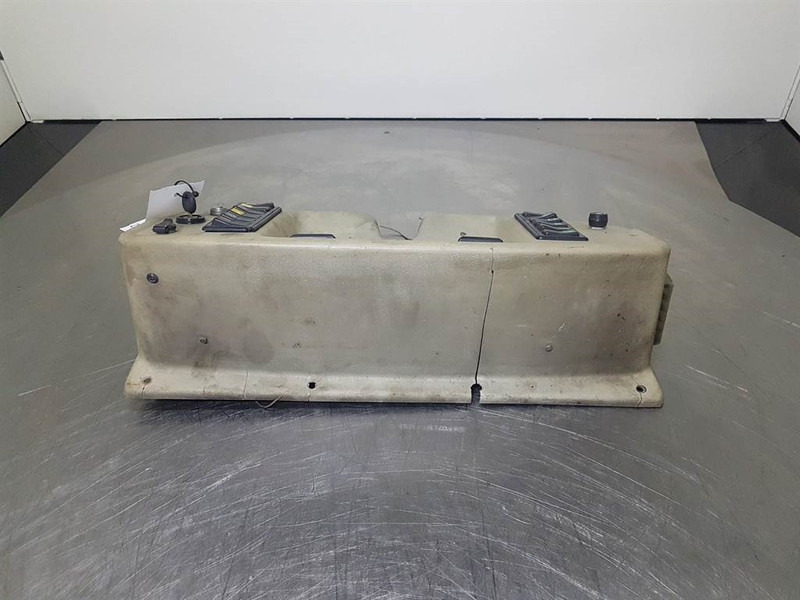 Ahlmann AZ14 - Dashboard/Console/Konsole - Cabina e interior para Maquinaria de construcción: foto 3 Ahlmann AZ14 - Dashboard/Console/Konsole - Cabina e interior para Maquinaria de construcción: foto 3