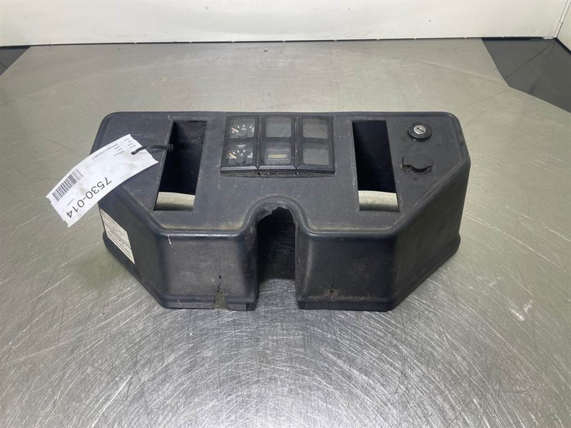 Ahlmann AZ6 - Dashboard/Console/Konsole - Cabina e interior para Maquinaria de construcción: foto 1 Ahlmann AZ6 - Dashboard/Console/Konsole - Cabina e interior para Maquinaria de construcción: foto 1