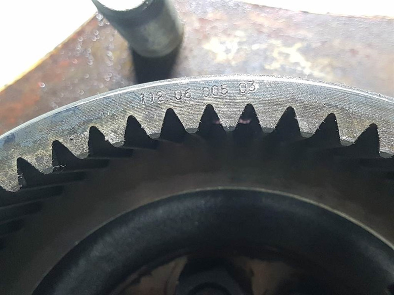 Eje y piezas para Maquinaria de construcción CLARK-HURTH 317/112/54-Spicer Dana 11206018639-Axle housing: foto 9 Eje y piezas para Maquinaria de construcción CLARK-HURTH 317/112/54-Spicer Dana 11206018639-Axle housing: foto 9