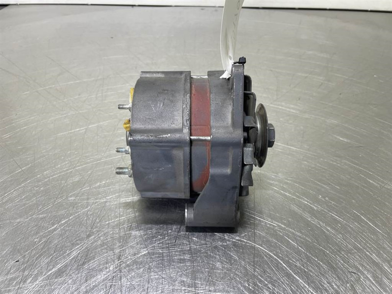 Deutz 01183630-14V 95A-Alternator/Lichtmaschine/Dynamo - Motor para Maquinaria de construcción: foto 2 Deutz 01183630-14V 95A-Alternator/Lichtmaschine/Dynamo - Motor para Maquinaria de construcción: foto 2