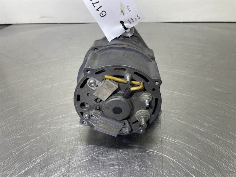 Deutz 01183630-14V 95A-Alternator/Lichtmaschine/Dynamo - Motor para Maquinaria de construcción: foto 3 Deutz 01183630-14V 95A-Alternator/Lichtmaschine/Dynamo - Motor para Maquinaria de construcción: foto 3