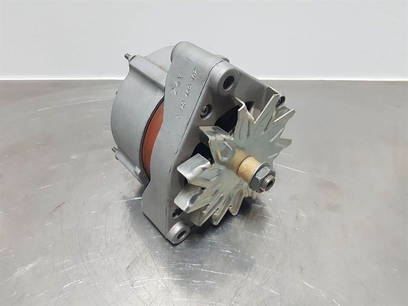 Deutz 913/1013-28V 55A-Alternator/Lichtmaschine/Dynamo - Motor para Maquinaria de construcción: foto 1 Deutz 913/1013-28V 55A-Alternator/Lichtmaschine/Dynamo - Motor para Maquinaria de construcción: foto 1