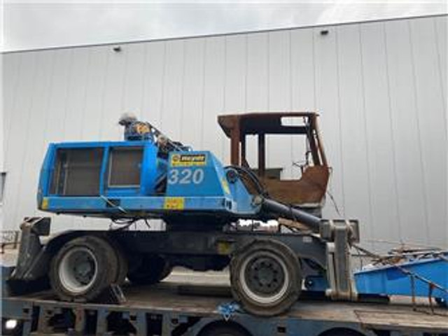 Fuchs MHL 320 (For parts) - Manipulador de materiales: foto 1 Fuchs MHL 320 (For parts) - Manipulador de materiales: foto 1