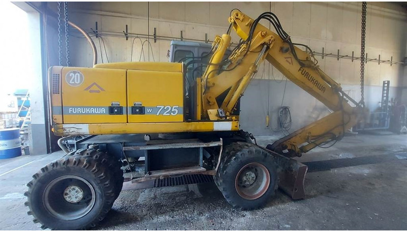 Furukawa W 725 LS (For parts) - Excavadora de ruedas: foto 2 Furukawa W 725 LS (For parts) - Excavadora de ruedas: foto 2
