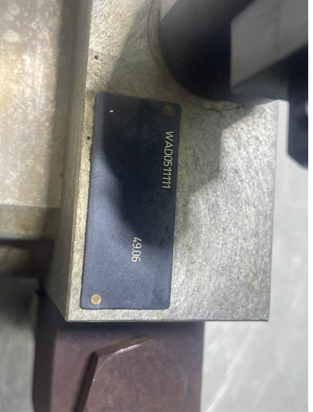 Hyundai HL757-7A-11LD-30700 / VAD0511111-Fan motor - Hidráulica para Maquinaria de construcción: foto 5 Hyundai HL757-7A-11LD-30700 / VAD0511111-Fan motor - Hidráulica para Maquinaria de construcción: foto 5