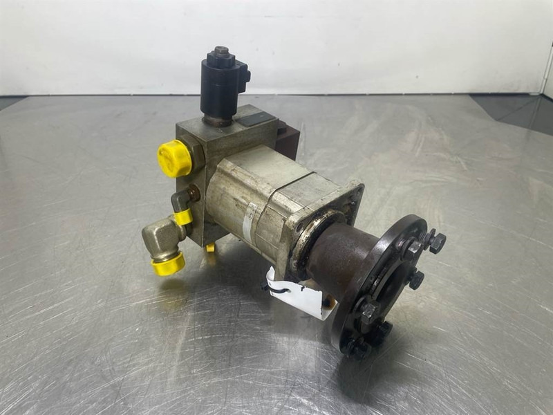 Hyundai HL757-7A-11LD-30700 / VAD0511111-Fan motor - Hidráulica para Maquinaria de construcción: foto 1 Hyundai HL757-7A-11LD-30700 / VAD0511111-Fan motor - Hidráulica para Maquinaria de construcción: foto 1