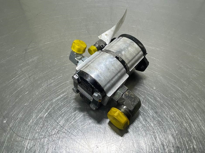 Hyundai HL757-7A-31LD-40500-Fan & brake pump - Hidráulica para Maquinaria de construcción: foto 3 Hyundai HL757-7A-31LD-40500-Fan & brake pump - Hidráulica para Maquinaria de construcción: foto 3