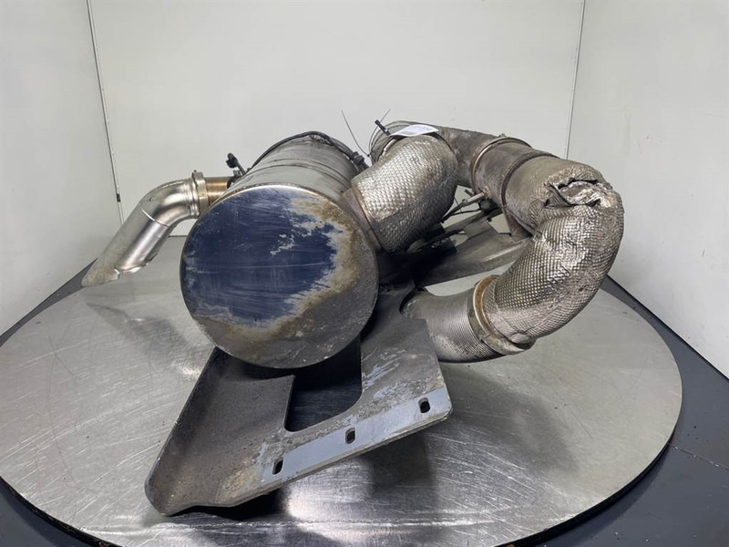 Liebherr L556-10144041-Particulate filter/Partikelfilter - Motor para Maquinaria de construcción: foto 2 Liebherr L556-10144041-Particulate filter/Partikelfilter - Motor para Maquinaria de construcción: foto 2
