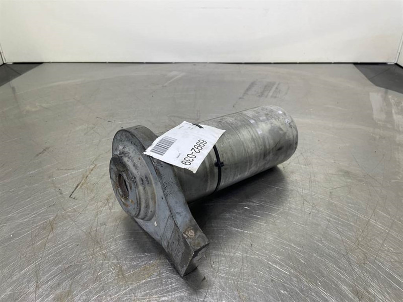 Liebherr LH80-94017688-100-Pin/Bolzen/Pen - Brazo para Maquinaria de construcción: foto 2 Liebherr LH80-94017688-100-Pin/Bolzen/Pen - Brazo para Maquinaria de construcción: foto 2