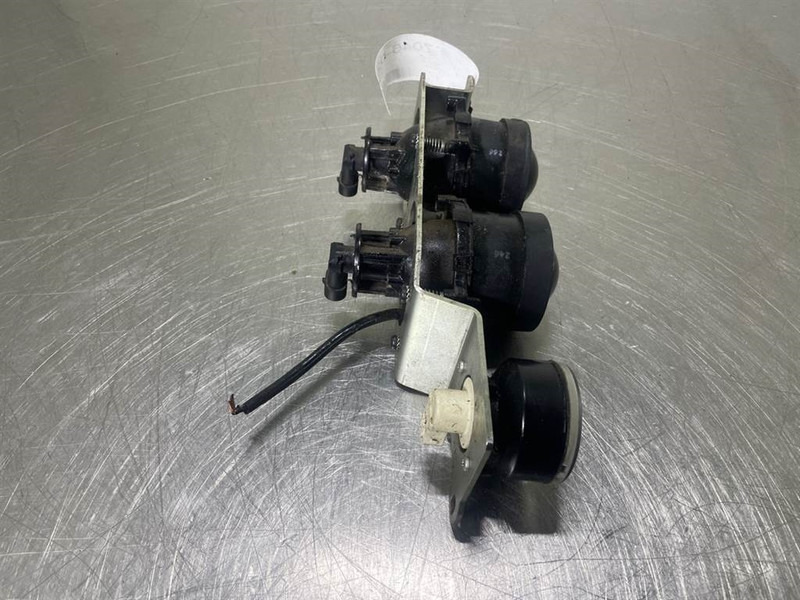 Mecalac 12MTX-5170184/5170185/5170186-Light/Leuchte - Sistema eléctrico para Maquinaria de construcción: foto 3 Mecalac 12MTX-5170184/5170185/5170186-Light/Leuchte - Sistema eléctrico para Maquinaria de construcción: foto 3