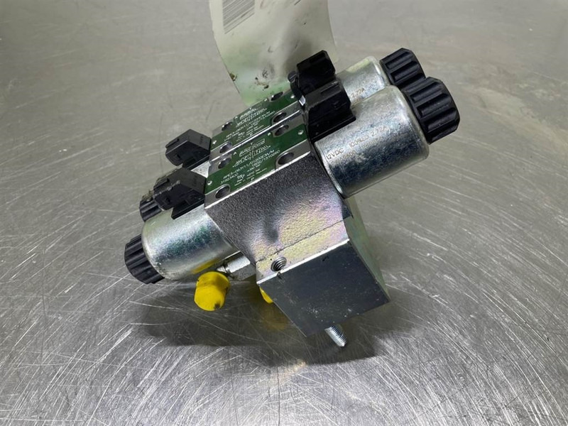 Mecalac 12MTX-6090364-NG6 Valve/Ventile/Ventiel - Hidráulica para Maquinaria de construcción: foto 2 Mecalac 12MTX-6090364-NG6 Valve/Ventile/Ventiel - Hidráulica para Maquinaria de construcción: foto 2
