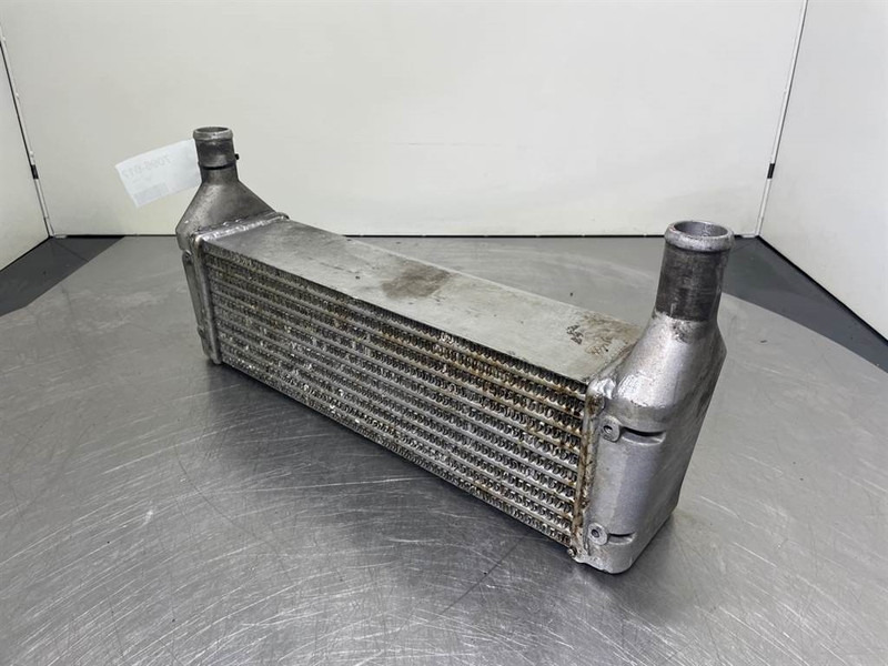 New Holland W110C - Intercooler/Kühler/Koeler - Motor para Maquinaria de construcción: foto 2 New Holland W110C - Intercooler/Kühler/Koeler - Motor para Maquinaria de construcción: foto 2