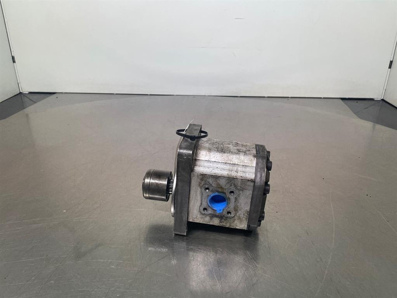 Sauer Danfoss SNP3NN/044RN06-111.25.220.0A-Gearpump/Tandwielpomp - Hidráulica para Maquinaria de construcción: foto 1 Sauer Danfoss SNP3NN/044RN06-111.25.220.0A-Gearpump/Tandwielpomp - Hidráulica para Maquinaria de construcción: foto 1