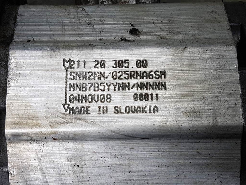 Sauer Danfoss SNW2NN/025RNA6-211.20.305.00-Gearpump/Zahnradpumpe - Hidráulica para Maquinaria de construcción: foto 4 Sauer Danfoss SNW2NN/025RNA6-211.20.305.00-Gearpump/Zahnradpumpe - Hidráulica para Maquinaria de construcción: foto 4