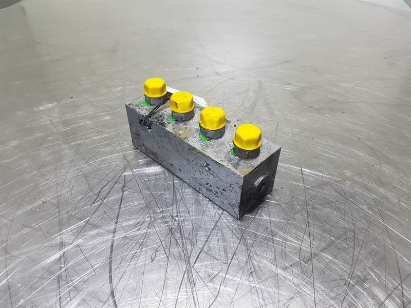 Sennebogen 818E-SC13-SE-02-15-Manifold - Hidráulica para Maquinaria de construcción: foto 2 Sennebogen 818E-SC13-SE-02-15-Manifold - Hidráulica para Maquinaria de construcción: foto 2